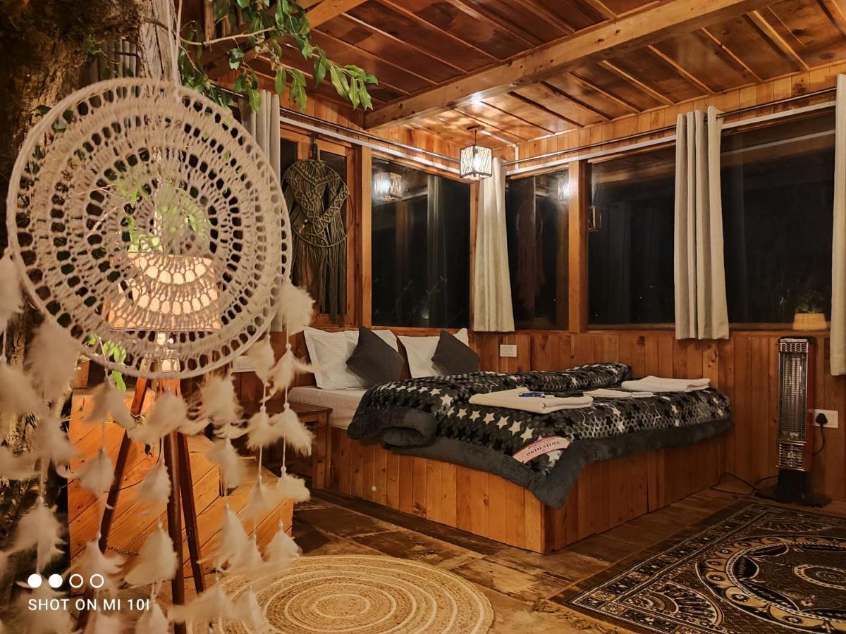 Tree House Jibhi The Hidden Cottage Exterior foto