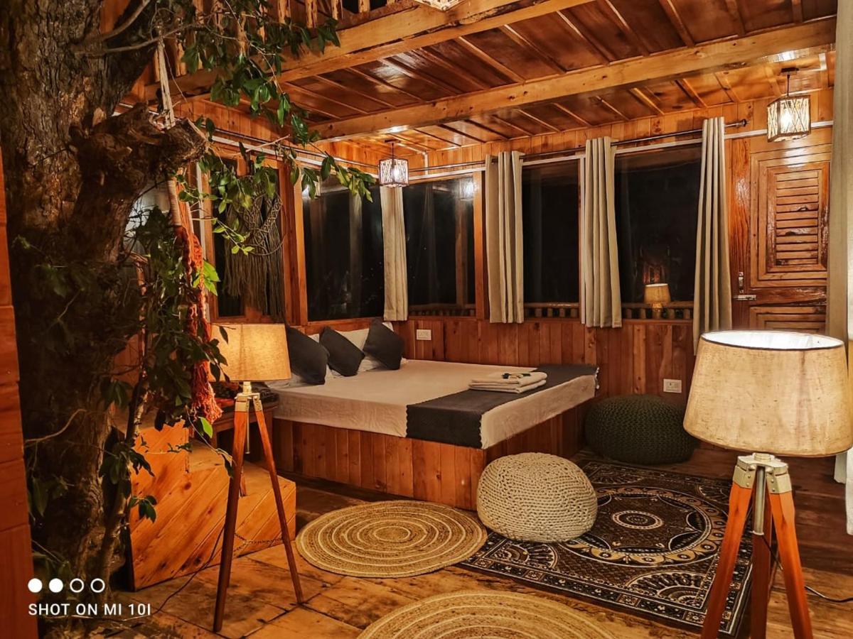 Tree House Jibhi The Hidden Cottage Exterior foto